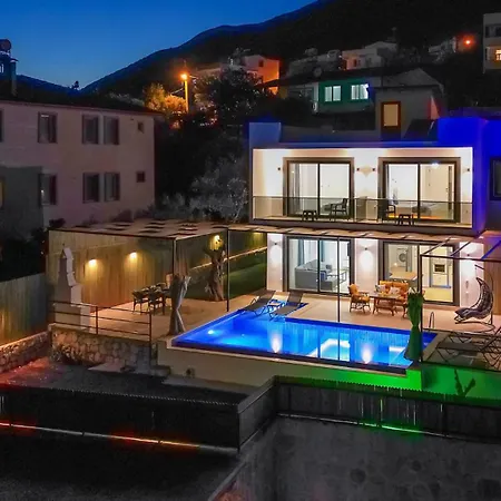 Albedo Blue Villa